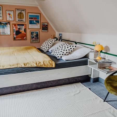 Sleepart Room For 3 Целле Экстерьер фото