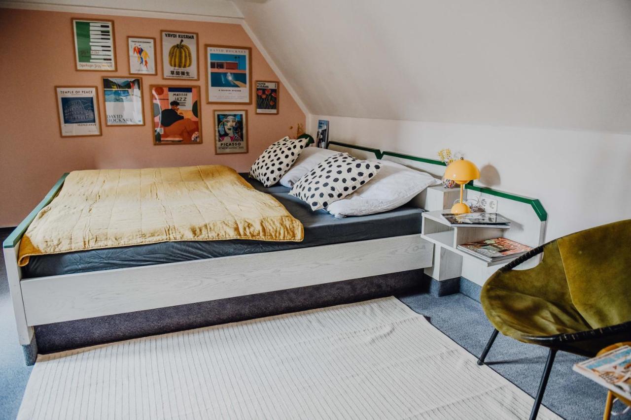 Sleepart Room For 3 Целле Экстерьер фото